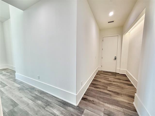 Building Photo - 3525 Normandy Ave