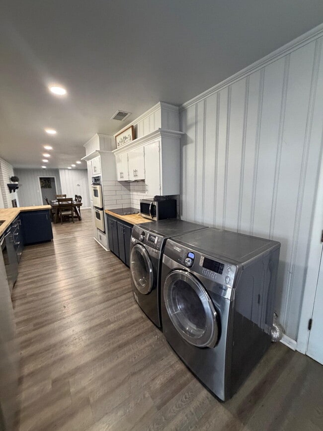 Building Photo - 3706 41st St