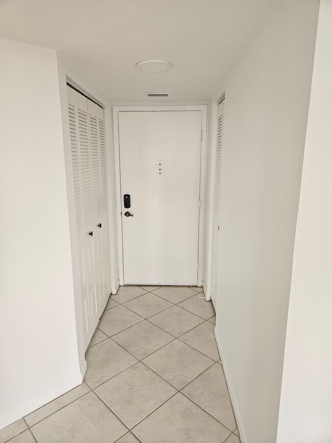 Building Photo - Move-In Special! Get November FREE When Yo...