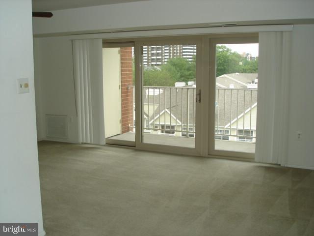 Building Photo - 5250 Valley Forge Dr