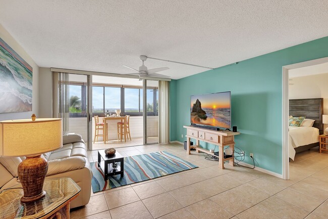 Building Photo - For Annual Rent 2 Bedroom 2 Bath Updated B...