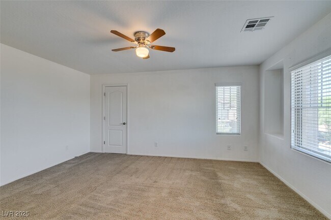 Building Photo - 10315 Elmwood Glen Ave