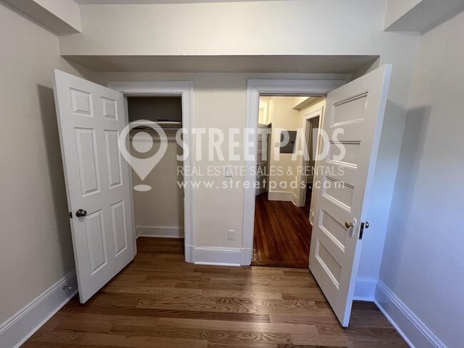 Building Photo - 2 bedroom in Cambridge MA 02139