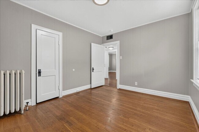 Building Photo - 5252 Bancroft Ave