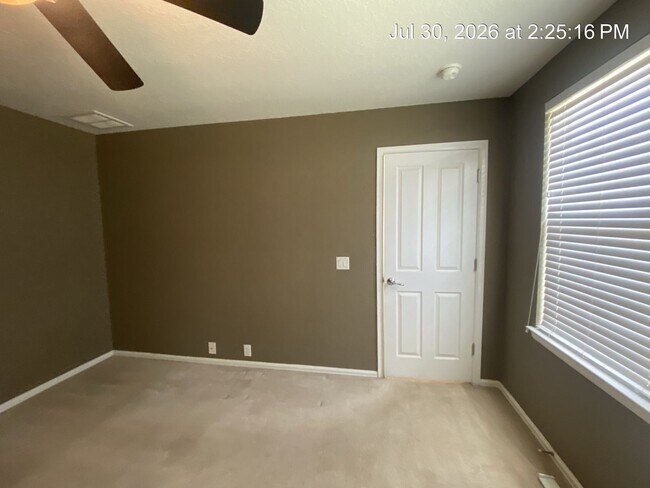 Building Photo - 3 Bedroom/2 Bath Encino Ridge Subdivision