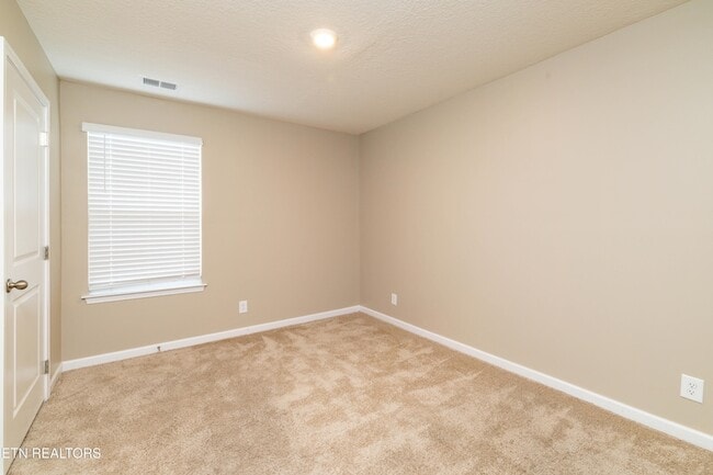 Building Photo - 173 Ashe Ave