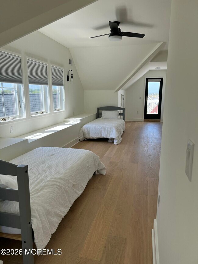 Building Photo - 22 Church St