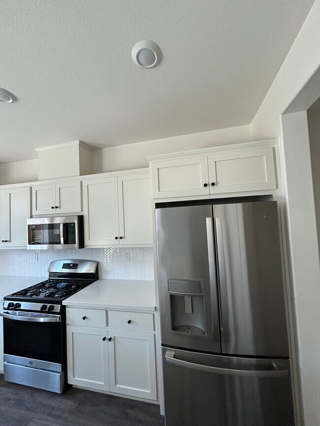 Building Photo - 1332 Renewal Ln