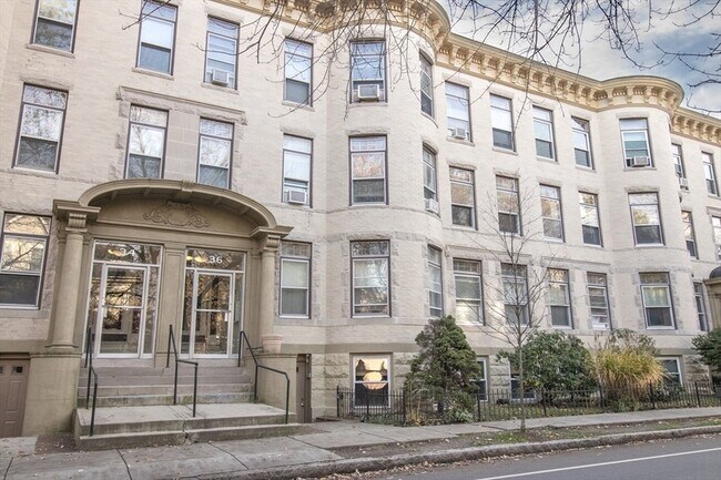 Primary Photo - 36 Winchester St