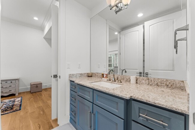 Building Photo - 426 Marshall St