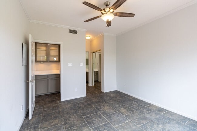 Building Photo - South Austin Gem: Cozy 2BR Home with Stunning Downtown Views, Minutes from Barton Creek Greenbelt!