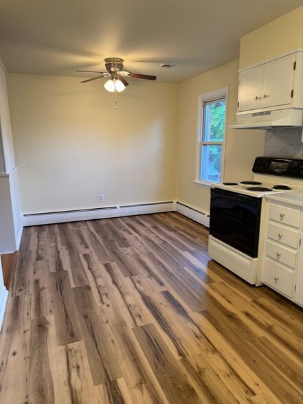 Building Photo - 625 E Queen St