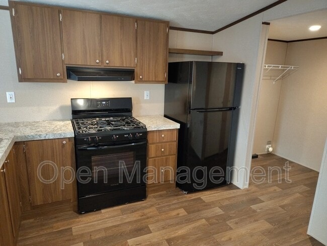 Building Photo - 24 Erin Ln