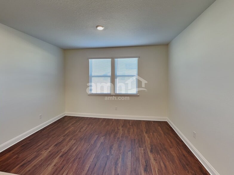 Building Photo - 964 Grafton Ridge Dr