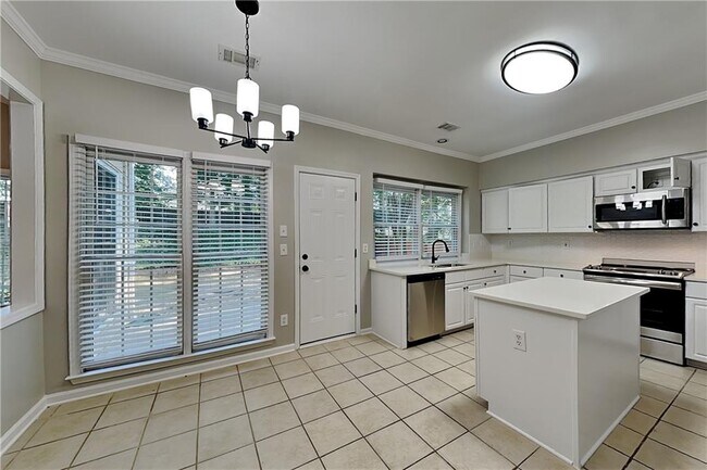 Building Photo - 6520 Ganton Dr