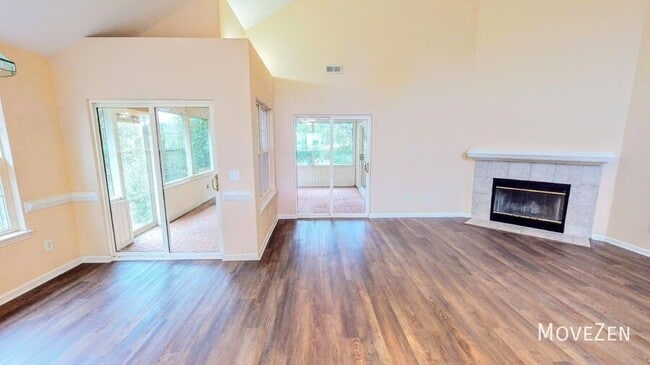 Building Photo - 8806 Healy Cir