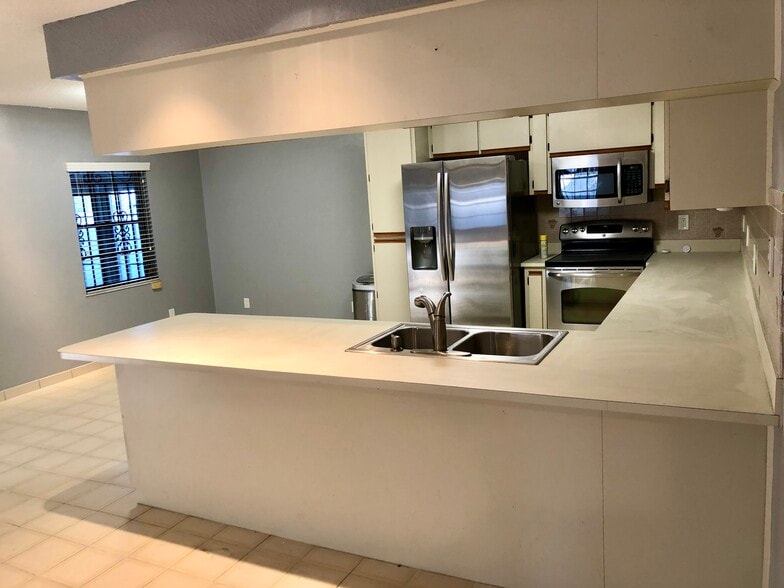 Building Photo - 3021 W Braddock St