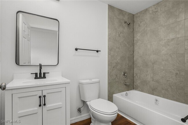 Building Photo - 3835 Lora St