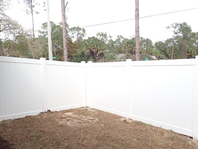 Building Photo - SEMINOLE WOODS