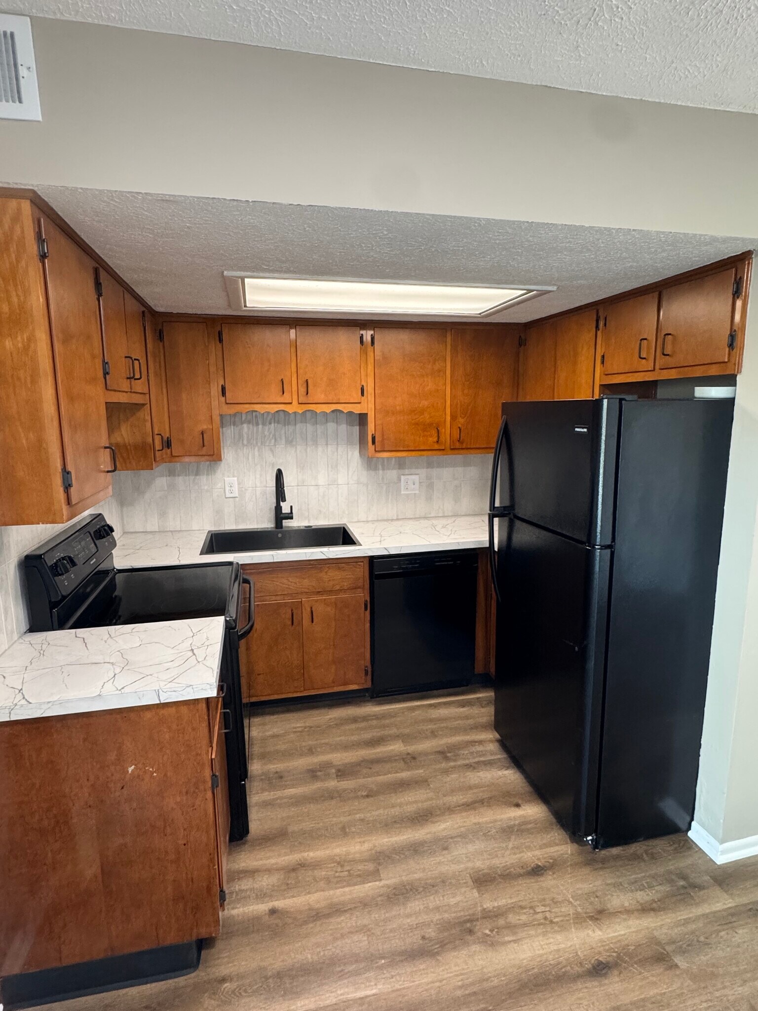Building Photo - 316 Elmead Ct