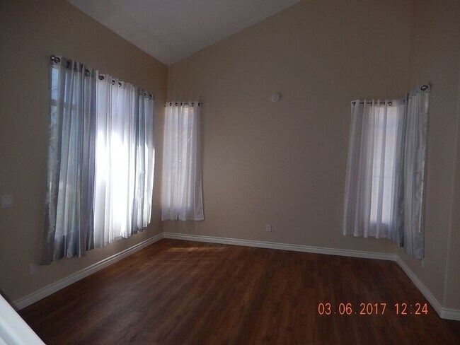 Building Photo - 28720 N Port Ln