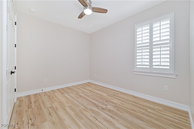 Building Photo - 2852 Royal Gardens Ave