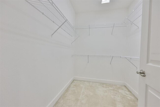 Building Photo - 6207 Voyagers Pl