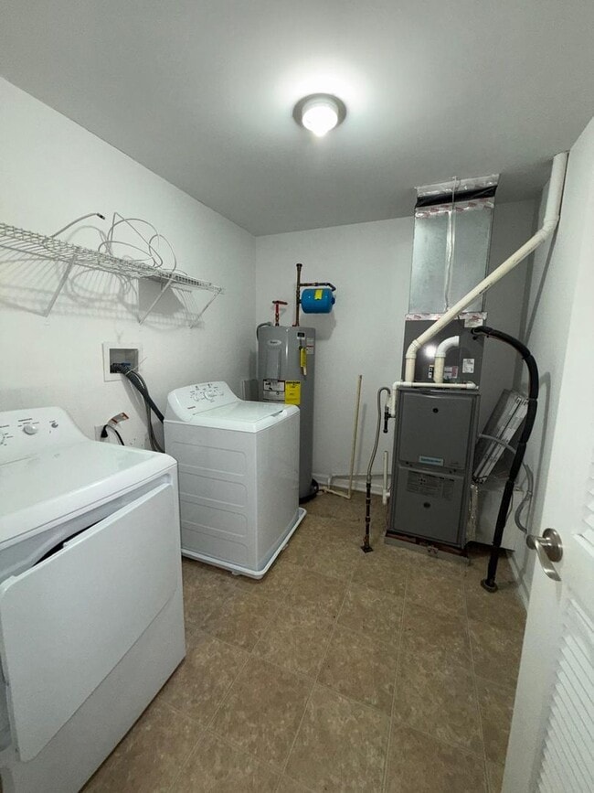 Building Photo - 7b Iron Works Way