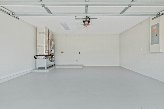 Building Photo - 34 Reybury Ln