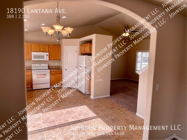 Building Photo - 18190 Lantana Ave