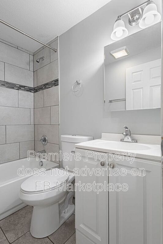 Building Photo - 4108 N Mersington Ave