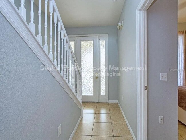 Building Photo - 2937 Sunset Vista Blvd