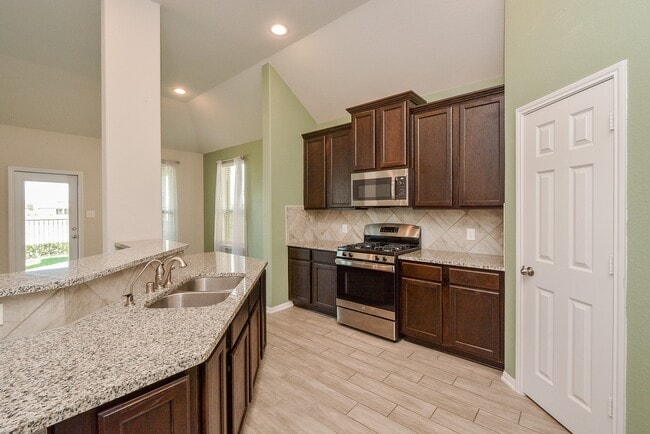 Building Photo - 14615 Sycamore Side Wy