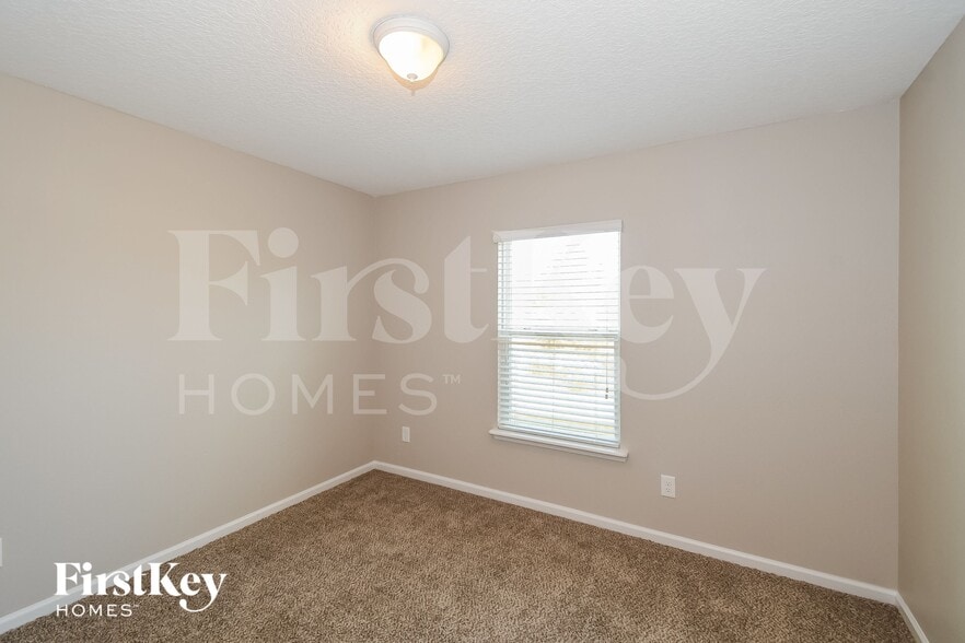 Building Photo - 15962 Bainebridge Dr