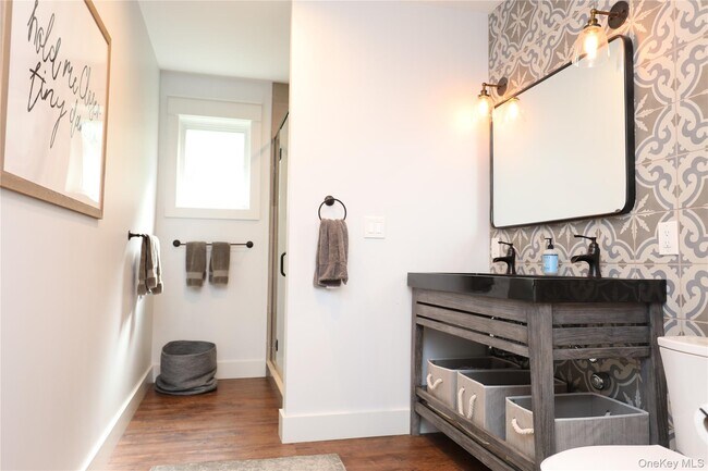 Building Photo - 36 Northwoods Rd