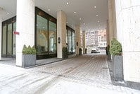 Building Photo - 30 Lincoln Plaza