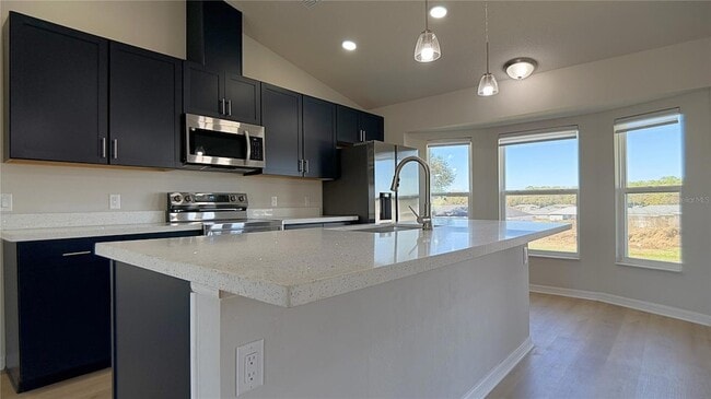 Building Photo - 110 E Dupont Ter