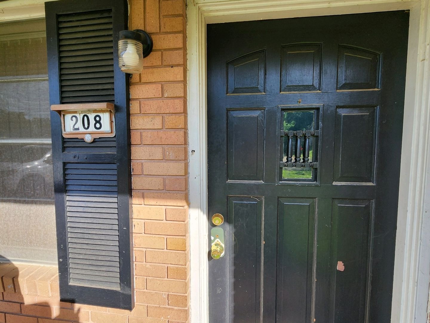Building Photo - 208 Southview Dr