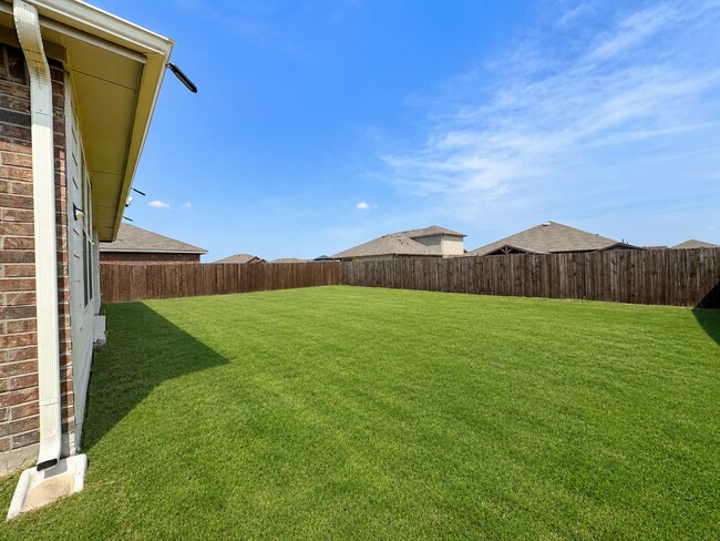 Building Photo - Practically New Home with Parks, Pools, Amazing Community!