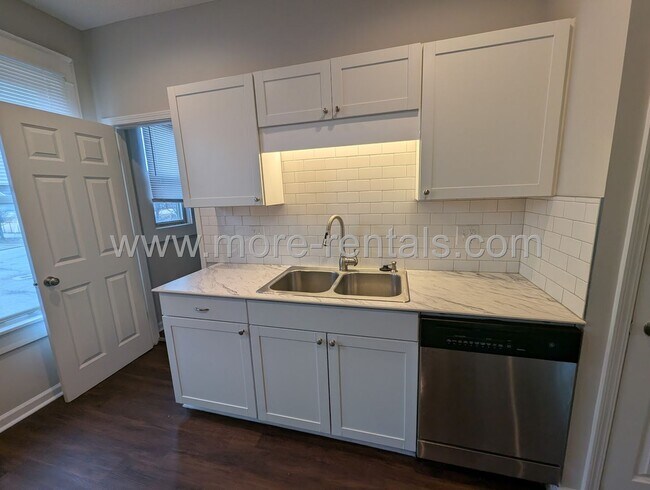 Building Photo - 1090 Parsons Ave