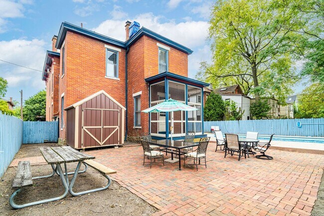 Building Photo - Huge Brick House in Victorian Village/Short North, Beautiful Woodwork 3 Car Garage and Swimming pool