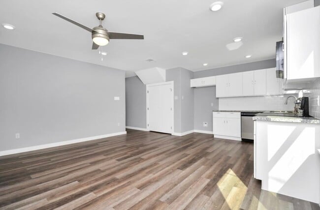 Building Photo - 5709 Breland St