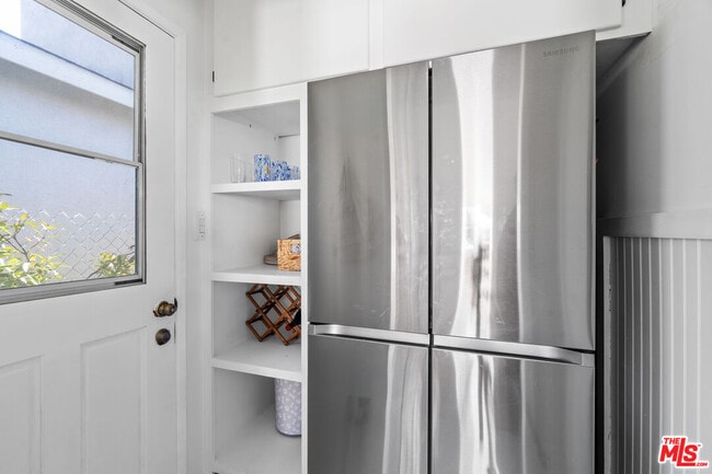 Building Photo - 668 Marr St