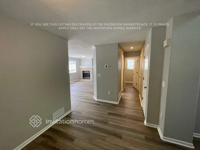 Building Photo - 4892 N Silverlace Dr