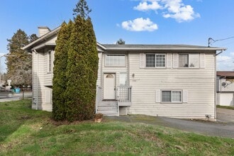 Building Photo - Newly remodel 4 bed 3 bath home in Shoreline