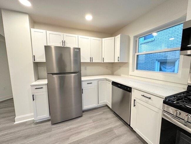 Building Photo - 1337 Methyl St