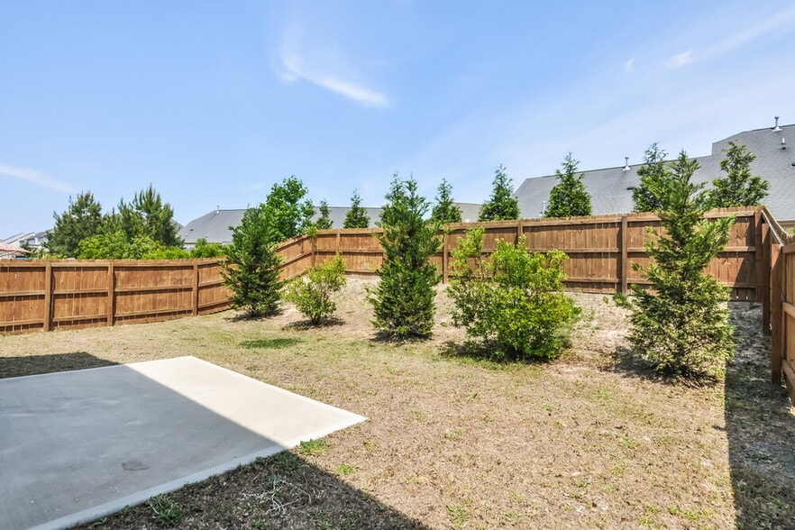 Building Photo - 128 Outwater Ridge Dr