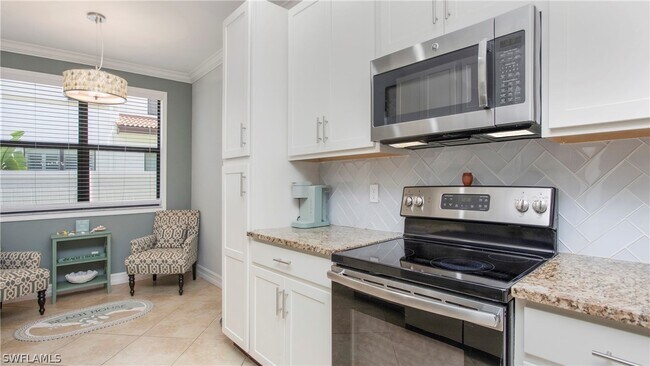 Building Photo - 9460 Sardinia Way