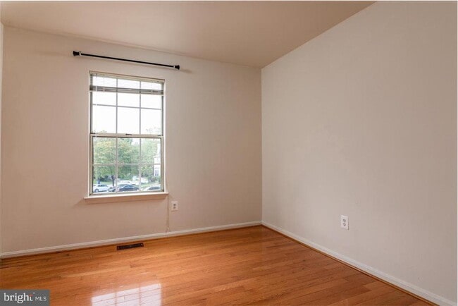 Building Photo - 8734 Ruppert Ct