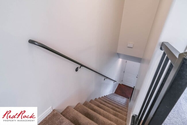 Building Photo - 3 Bedroom Townhome in Prime St. George Location